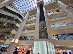 lucky-plaza photo thumbnail #5